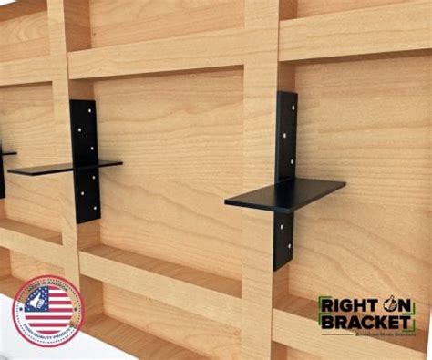 floating shelves using hidden brackets